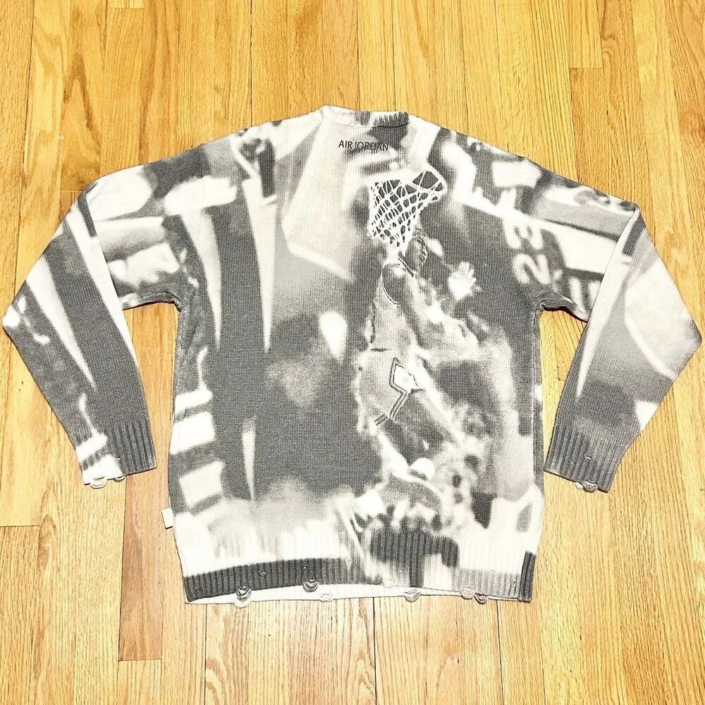 Air Jordan Knit Men’s Size M White Black Graphic Print Crew Sweatshirt Sweater
